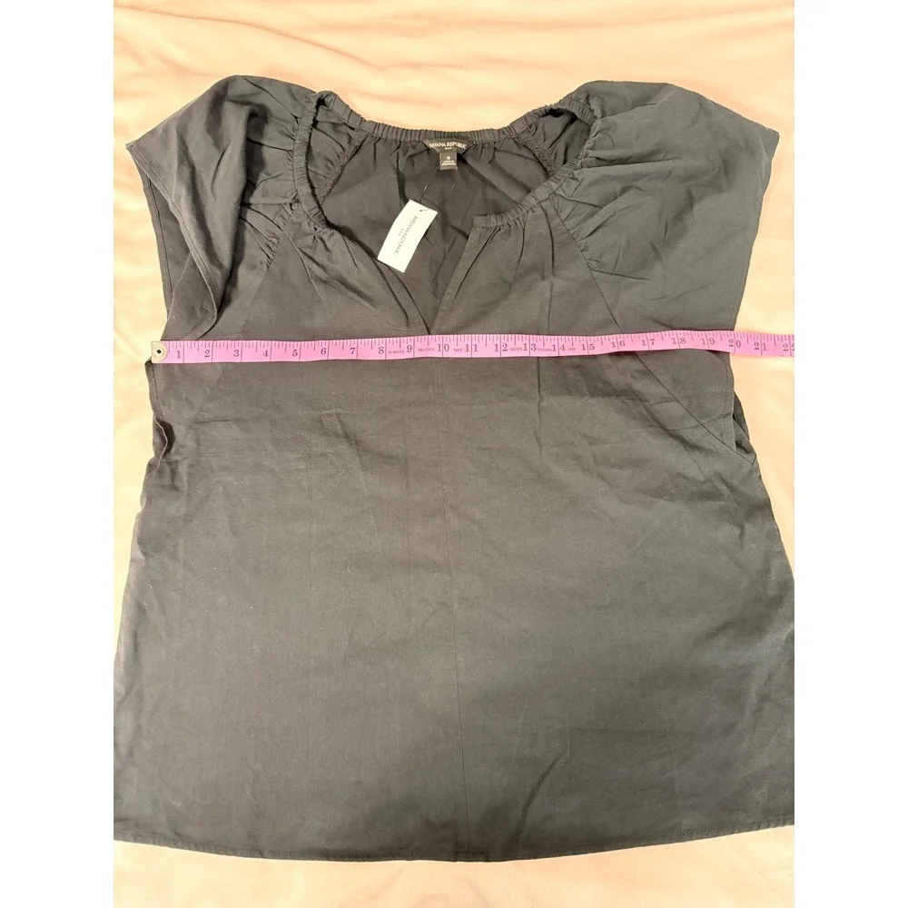 Banana Republic Black Split Neck Flutter Sleeve Popover Blouse Size Small NWT